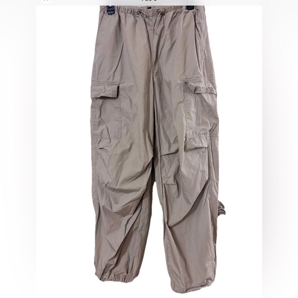 Wild Fable Women’s Cargo Pants Small Khaki Parachute Adjustable Waist Loose Fit
